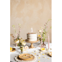 Narodeninová sviečka číslo „1“, biela s okvetnými lístkami